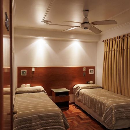 קורדובה Hotel Petit מראה חיצוני תמונה