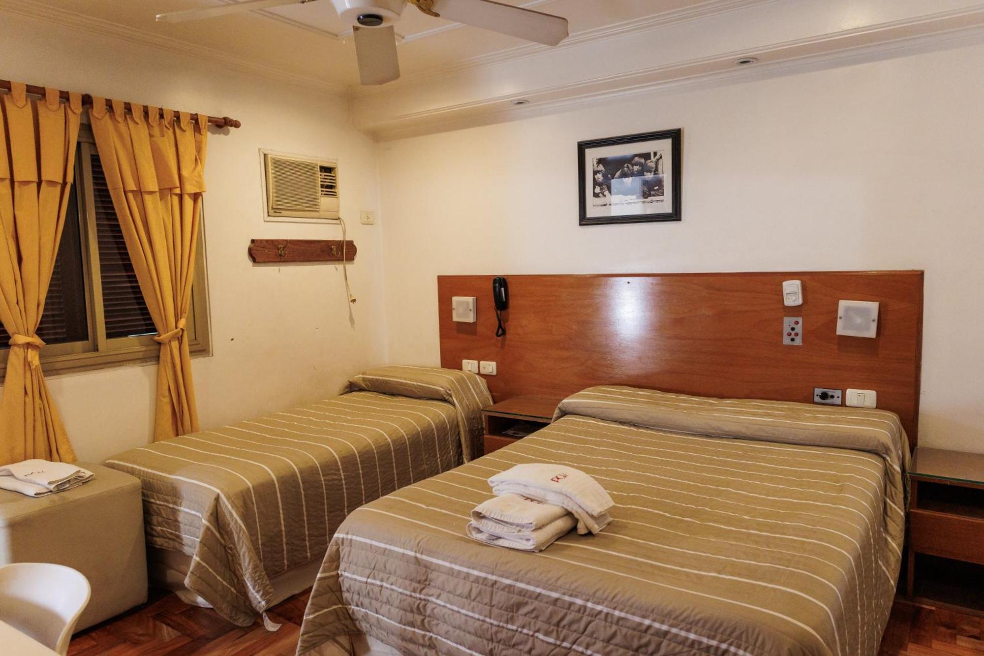 קורדובה Hotel Petit מראה חיצוני תמונה